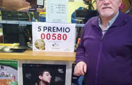 Nuestro compañero y amigo Maxi Serradilla, de Plasencia, reparte un 5º premio en la Lotería de Navidad